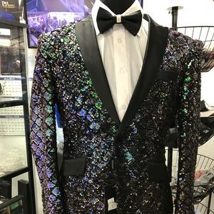 Meet your Posher, Vee